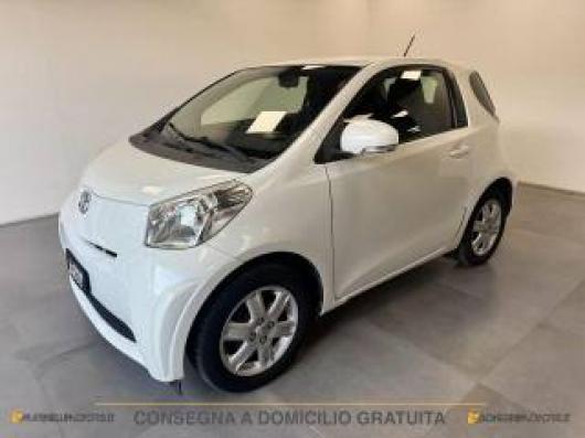 usato TOYOTA iQ