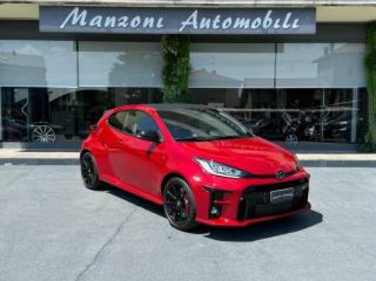 usato TOYOTA Yaris
