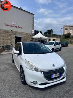 usato PEUGEOT 208