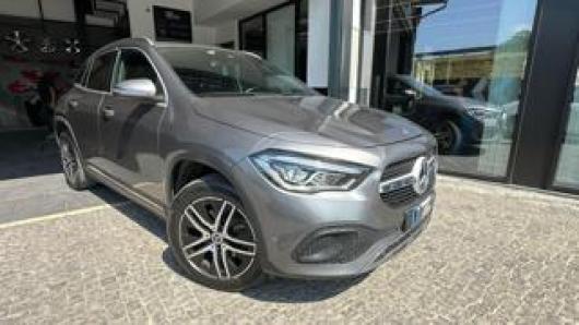 usato MERCEDES GLA 200