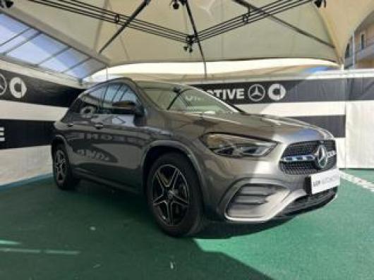 nuovo MERCEDES GLA 200