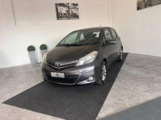usato TOYOTA Yaris