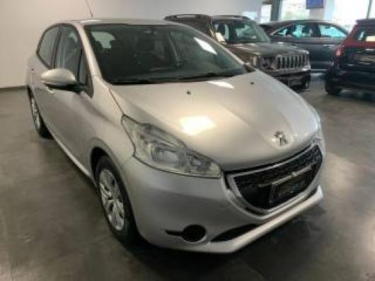 usato PEUGEOT 208