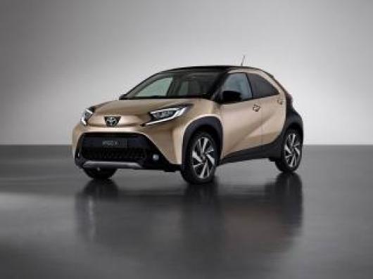 usato TOYOTA Aygo X