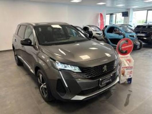 usato PEUGEOT 5008
