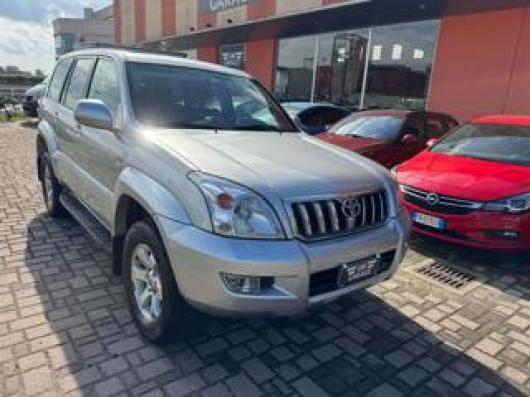 usato TOYOTA Land Cruiser