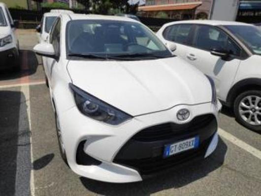 usato TOYOTA Yaris