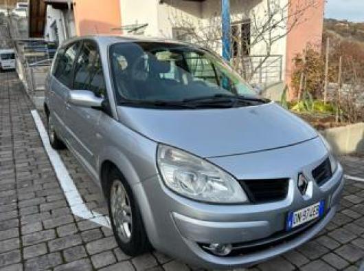 usato RENAULT Grand Scenic