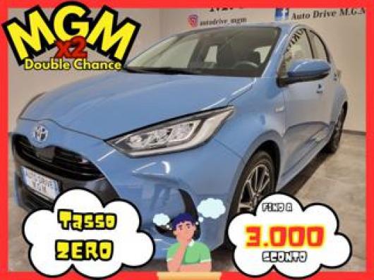 usato TOYOTA Yaris
