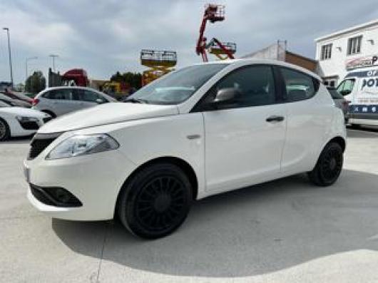 usato LANCIA Ypsilon