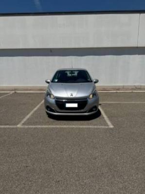 usato PEUGEOT 208