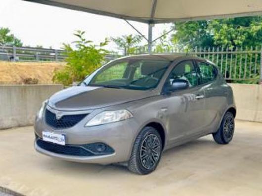 usato LANCIA Ypsilon
