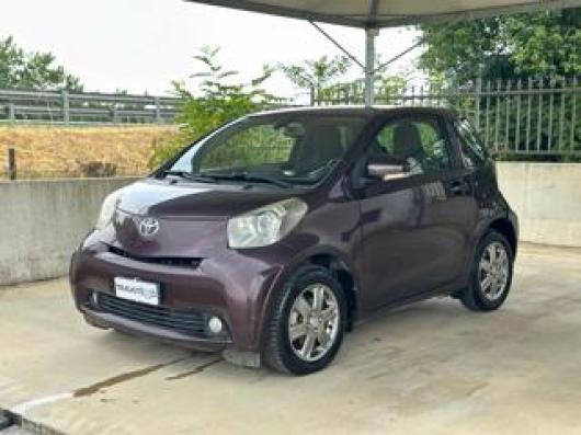 usato TOYOTA iQ