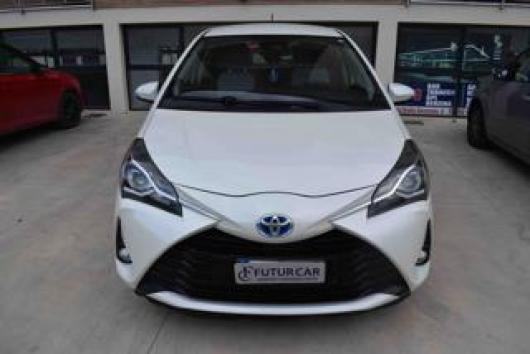 usato TOYOTA Yaris
