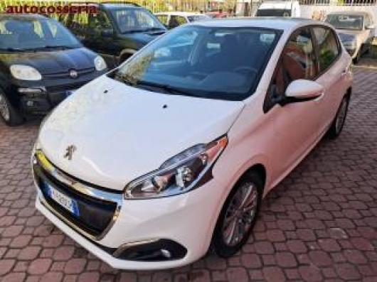 usato PEUGEOT 208