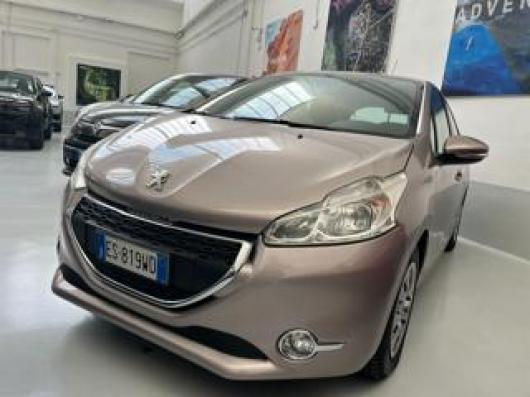 usato PEUGEOT 208