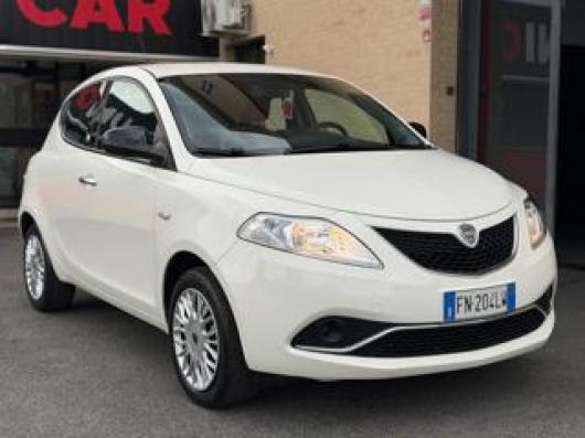 usato LANCIA Ypsilon