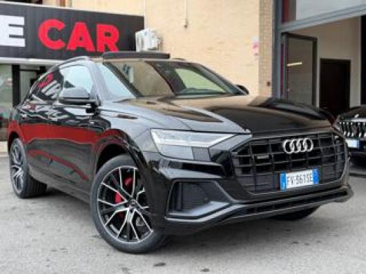 usato AUDI Q8