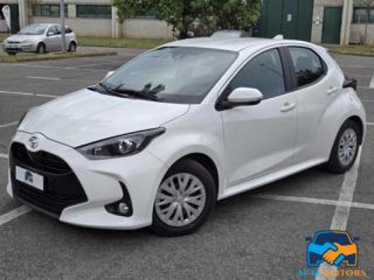 usato TOYOTA Yaris