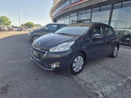 usato PEUGEOT 208