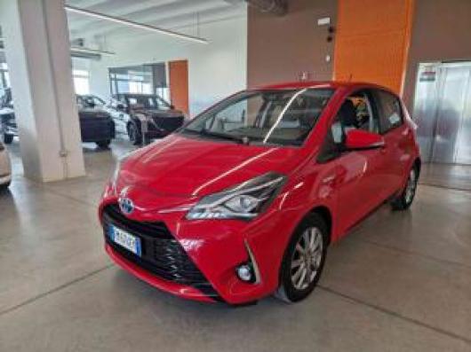 usato TOYOTA Yaris