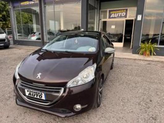 usato PEUGEOT 208
