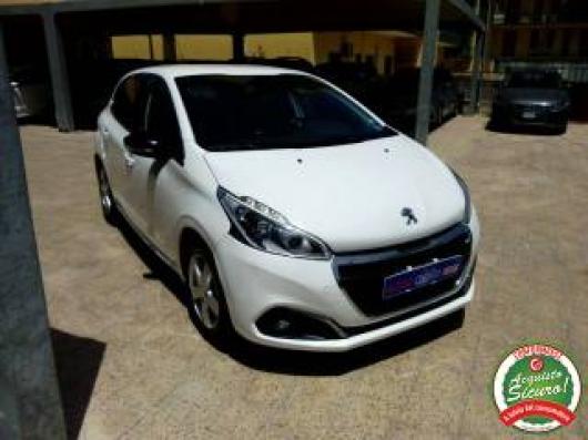 usato PEUGEOT 208