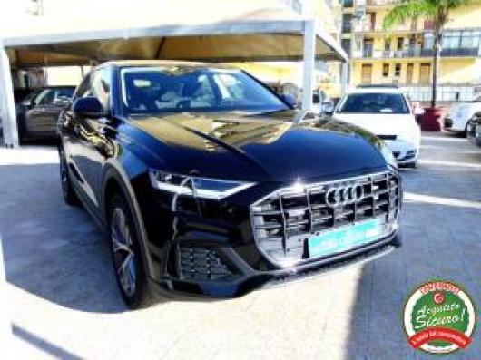usato AUDI Q8