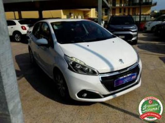 usato PEUGEOT 208
