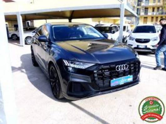 usato AUDI Q8