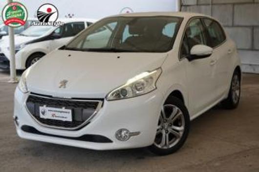 usato PEUGEOT 208