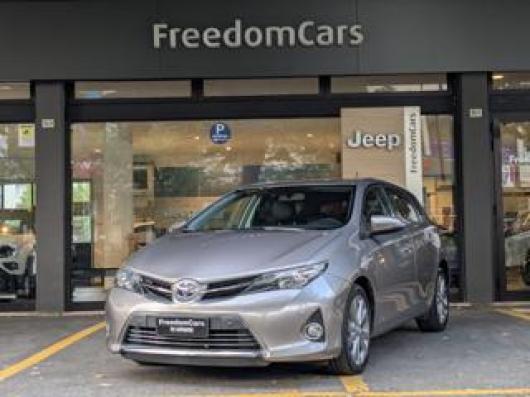 usato TOYOTA Auris