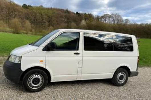 usato VOLKSWAGEN Caravelle