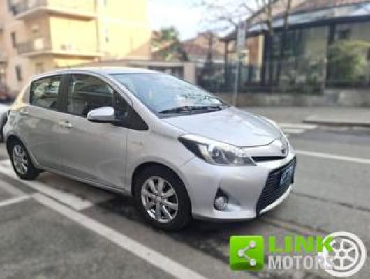 usato TOYOTA Yaris