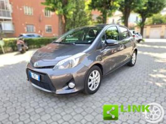 usato TOYOTA Yaris