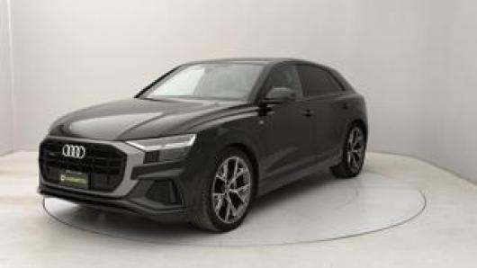 usato AUDI Q8