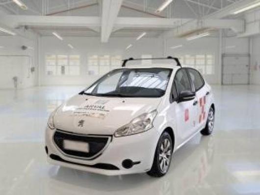 usato PEUGEOT 208