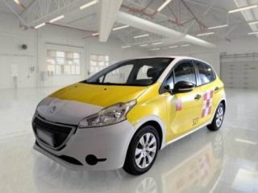 usato PEUGEOT 208
