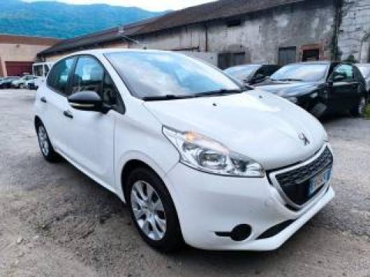 usato PEUGEOT 208