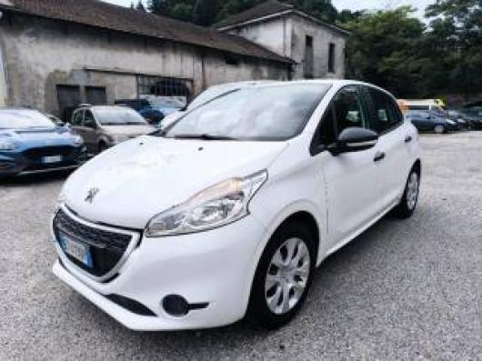 usato PEUGEOT 208