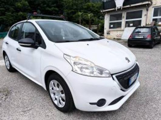 usato PEUGEOT 208