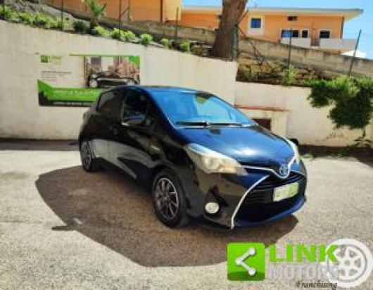 usato TOYOTA Yaris