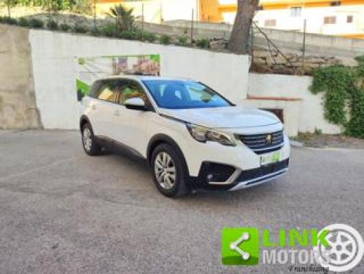 usato PEUGEOT 5008