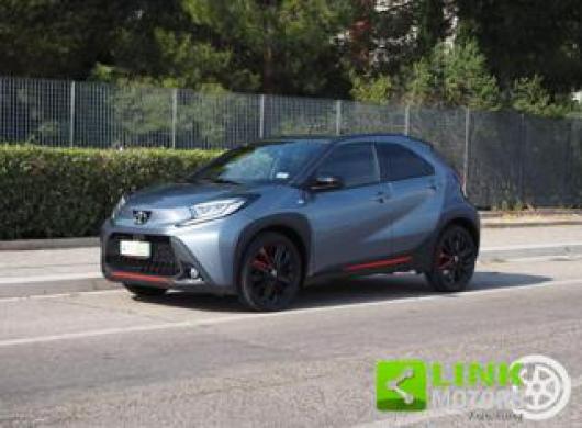 usato TOYOTA Aygo X