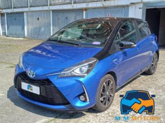 usato TOYOTA Yaris