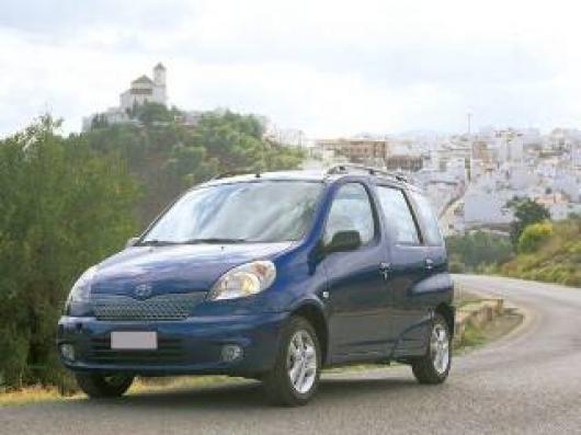 usato TOYOTA Yaris