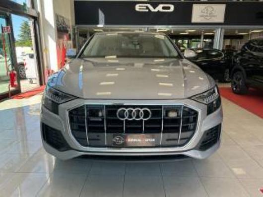 usato AUDI Q8