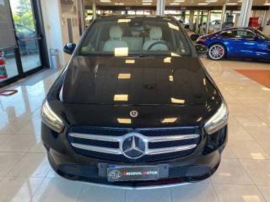 usato MERCEDES B 200