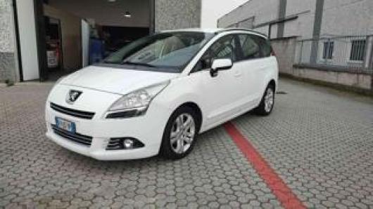 usato PEUGEOT 5008