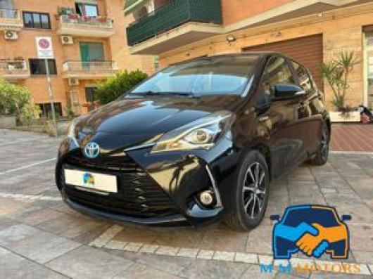 usato TOYOTA Yaris